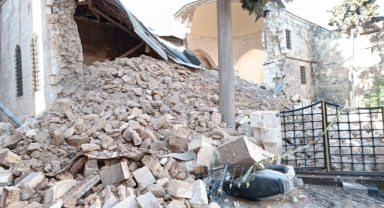 Tarihi Akcurun Camii'nin Bir Kısmı Çöktü