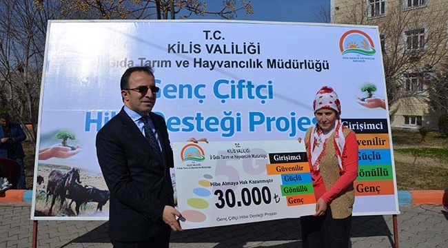 Kilis'te Genç Çiftçilere Koyun Dağıtıldı
