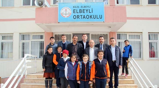 Üniversiteden Elbeyli Ortaokulu'na Bilgisayar Desteği