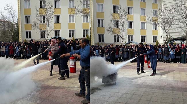Kilis'te Öğrenciler Yangın Söndürdü