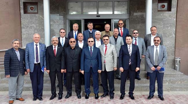Vali Çataklı, Oda Başkanları ile Buluştu