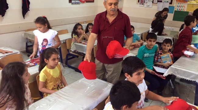 Jandarmadan Çocuklara Hediye
