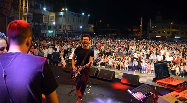 Buray'ın Kilis Konseri Geceyi Renklendirdi
