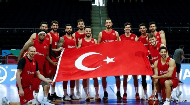 FIBA Dünya Kupası'nda 12 Dev Adamın rakibi Letonya