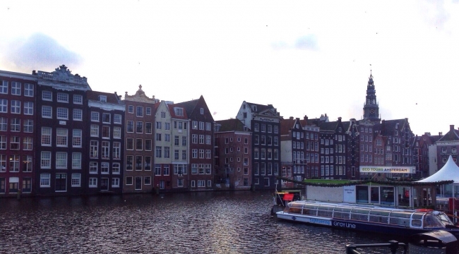 Kanallar şehri Amsterdam