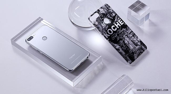 Dört Kameralı Cep Telefonu Honor