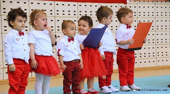 Üniversiteli Miniklerden Yıl Sonu Gösterisi