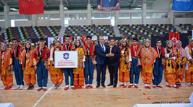Kilis'te Okullar Arası Halk Oyunları Yarışması Düzenlendi