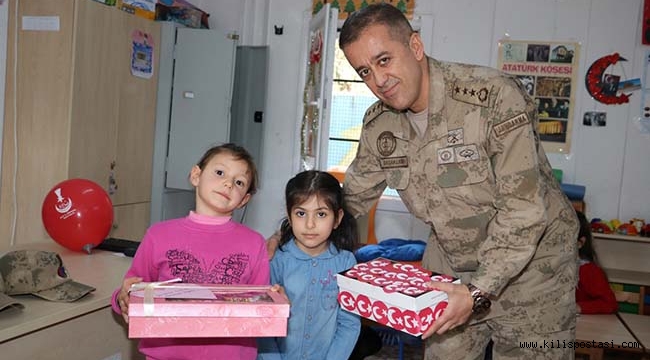 Minik Öğrencilerden Mehmetçiğe Anlamlı Destek