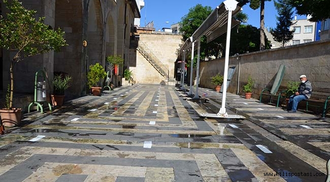 Kilis’te Cami Avlularına Çizgiler Çizildi