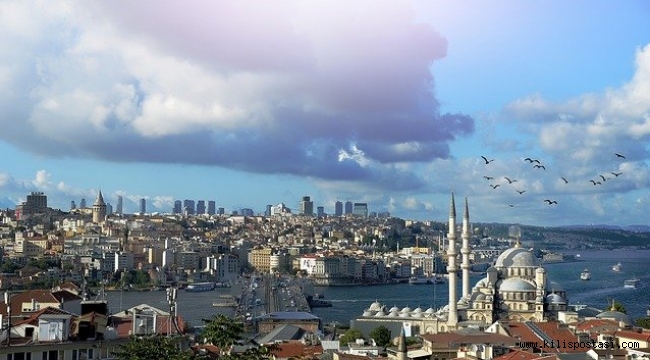 Daha yolun başında uyarmıştı...