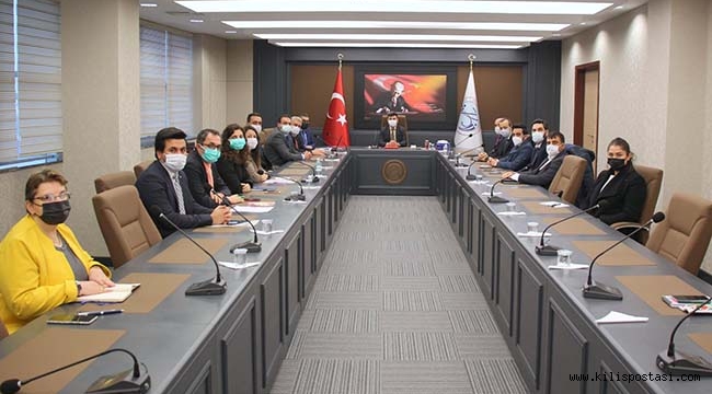 Rektör, Araştırma Merkezi Müdürleri ile Toplantı Yaptı