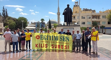 Eğitim Sen ÖMK'nın İptali Talebini Cumhuriyet Meydanında Yineledi
