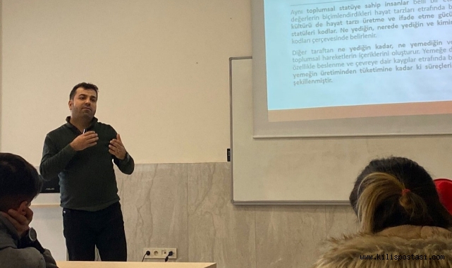 Kilis 7 Aralık Üniversitesi, “Gastro Toplumsal Hareketler” Başlıklı Konferans Gerçekleştirildi