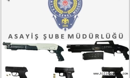 Ruhsatsız Silah ve Yaralayıcı Aletler Ele Geçirildi