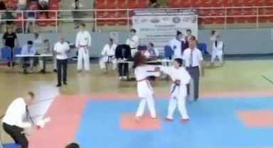 Mağlup olan Ermeni karateci Azeri karateciye yumruk attı!