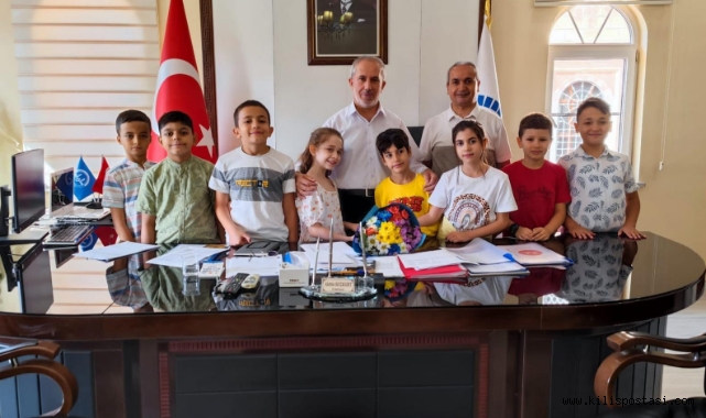 15 Temmuz Şehitleri İlkokulu öğrencileri Camiler ve Din Görevlileri Haftasını tebrik etti