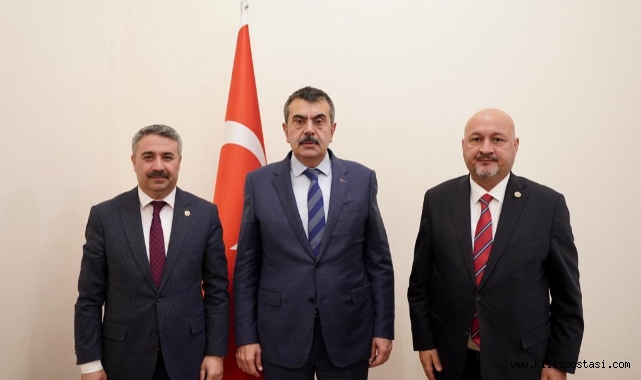 Depremde yıkılan okullar için Milli Eğitim Bakanı’na 7 maddelik talep