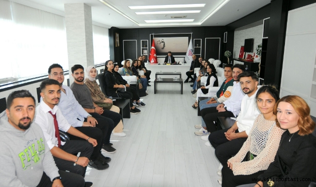 Alaeddin Yavaşca Devlet Konservatuvarı Öğrencileri, Kilis 7 Aralık Üniversitesi Rektörü Karacoşkun'la Bir Araya Geldi!