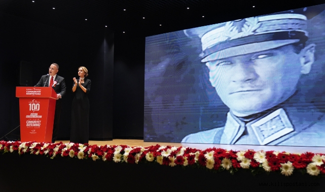 BEYLİKDÜZÜ’NDE CUMHURİYET RESEPSİYONU DÜZENLENDİ