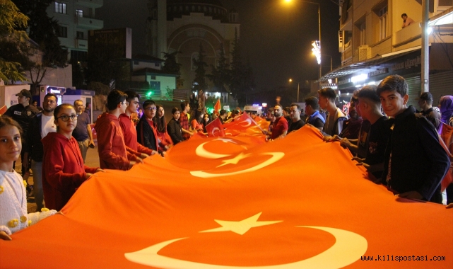 Kilis'te Cumhuriyet'in 100. Yılına Özel Fener Alayı!