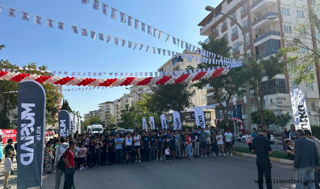 Kilis'te Sporcular Cumhuriyetin 100'üncü Yılı İçin Koştu!
