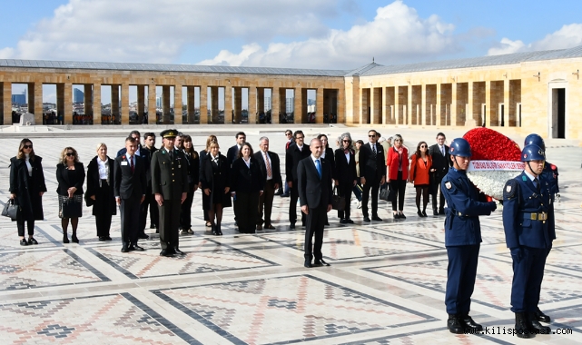 TÜBİSAD Cumhuriyet'in 100'üncü yılında Atatürk'ün huzurunda