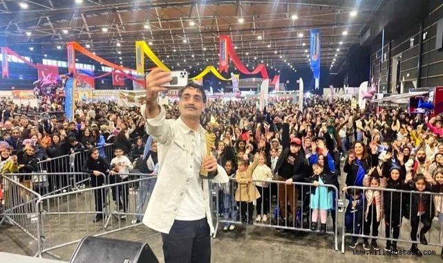 Fransa'da Yılın En Sevilen Dizi Oyuncusu Diren Polatoğulları Oldu!