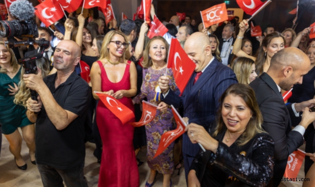 İTÜ MEZUNLARI DERNEĞİNDEN GÖRKEMLİ CUMHURİYET BALOSU