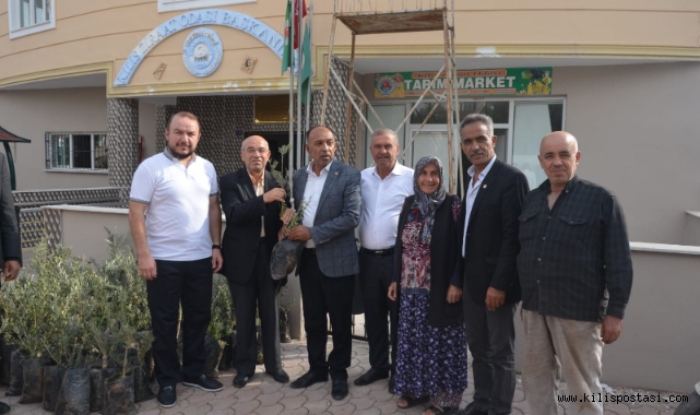 Kilis Ziraat Odası Başkanlığı, Cumhuriyet'in 100'üncü Yılına Özel Fidan Dağıttı!
