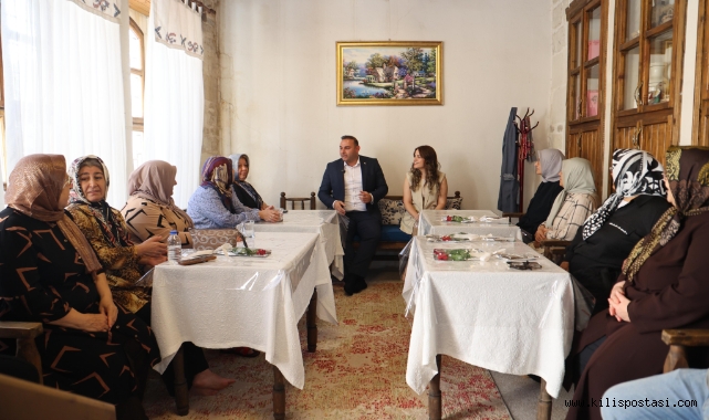 Hakan Bilecen’den Huzur Konağı’nda Anlamlı Ziyaret: “Büyüklerimizin Duaları ve Tecrübeleri En Büyük Hazinemiz”