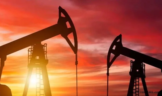 Petrol Fiyatları Savaşın Gölgesinde Sert Yükseldi: Brent 100 Doları Aştı