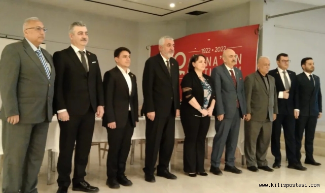 Adana’da muhalefetten 