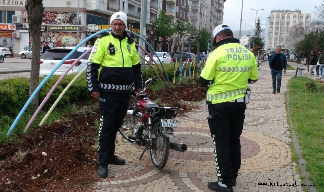 Kilis'te Motosiklet Kazası: Baba ve Bebek Yaralandı