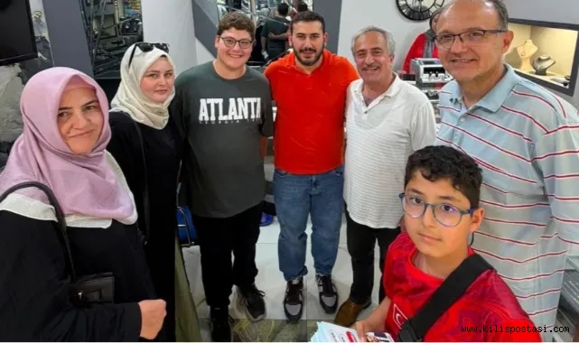 BTP Manisa Teşkilatı sahaya indi: Vatandaşın BTP'ye ilgisi dikkat çekti