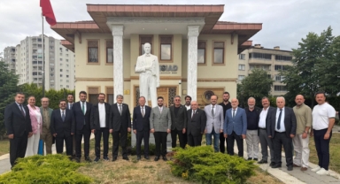 Millî Ekonomi Modeli, mevcut ekonomik anlayışlardan farklı bir perspektif ortaya koymaktadır