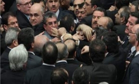 Meclis?te yumruklar konuştu