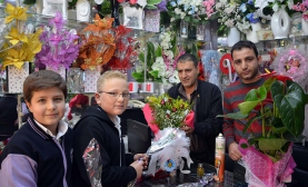 Çiçekçiler Öğretmenler İçin Çalıştı