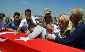 Şehit Uzm. Çavuş Kara Defnedildi