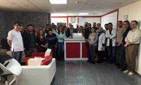 Doktorlardan Anlamlı Kutlama