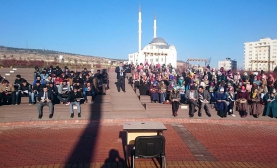 Üniversiteliler Okuyor