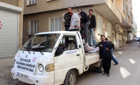 Kilis’te Fakirlere Kömür Dağıtılıyor