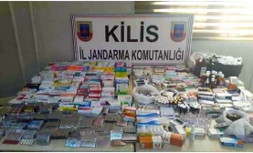 Evinden Binlerce İlaç Çıktı