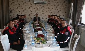 Başarılı Personele Yemek Verildi